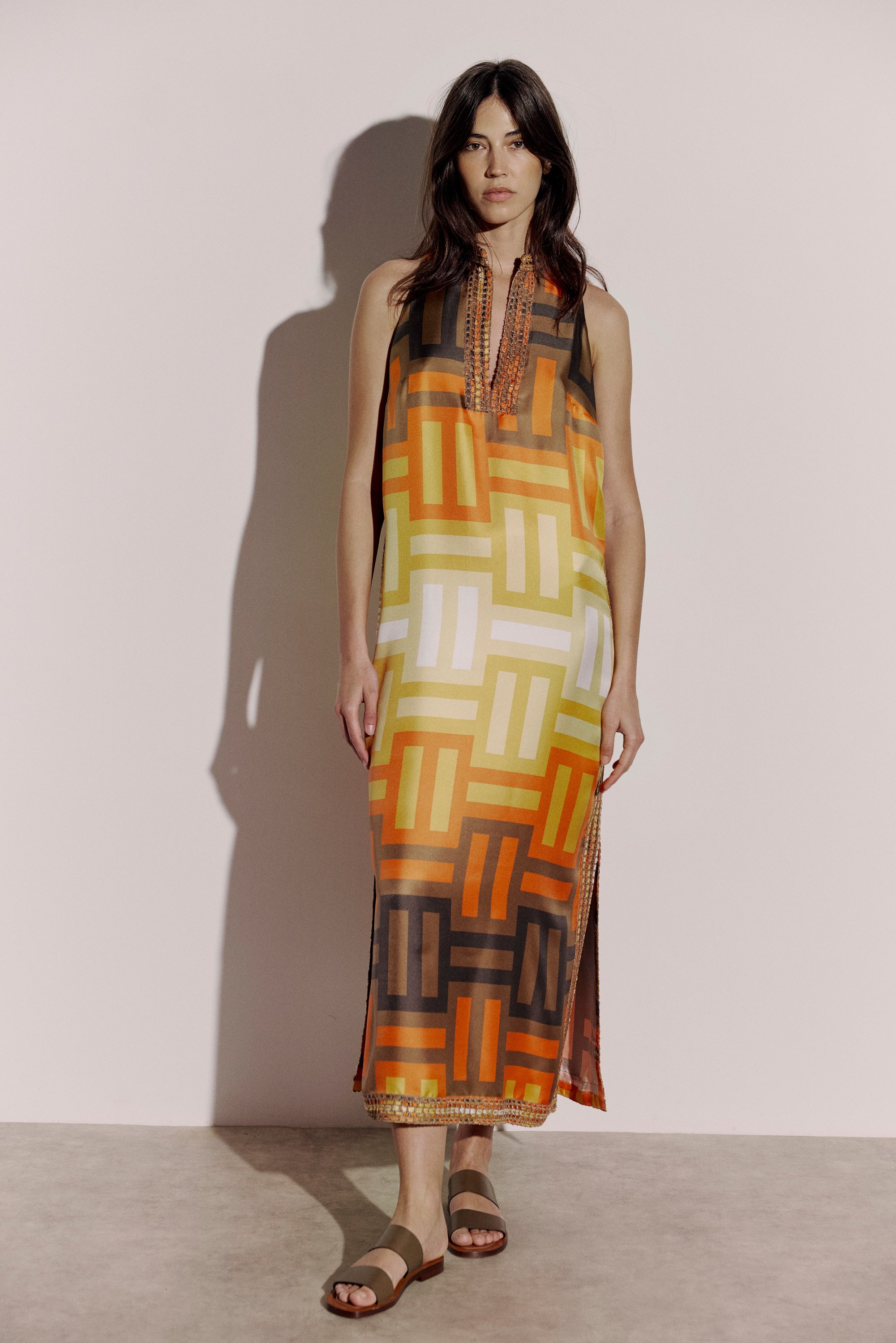 Labyrinth print kaftan dress