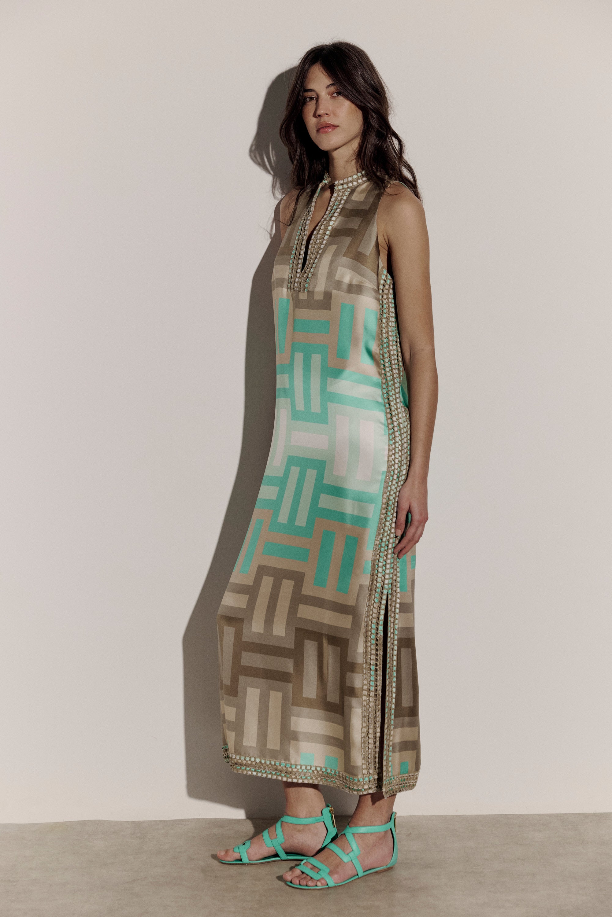 Labyrinth print kaftan dress