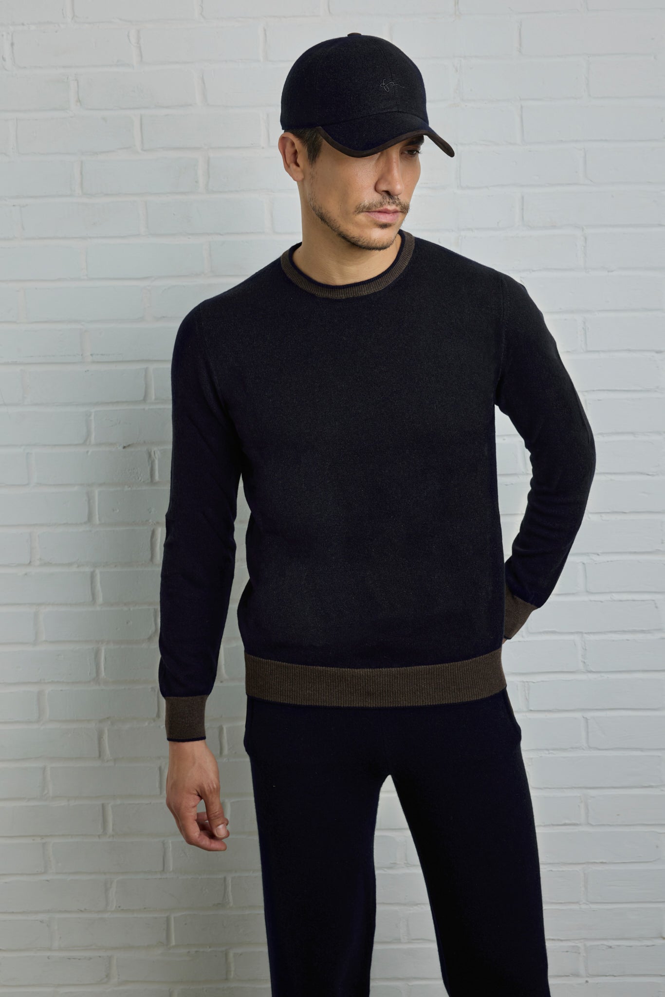 PARICOLLO Two-tone crewneck sweater in Ultimum cashmere®