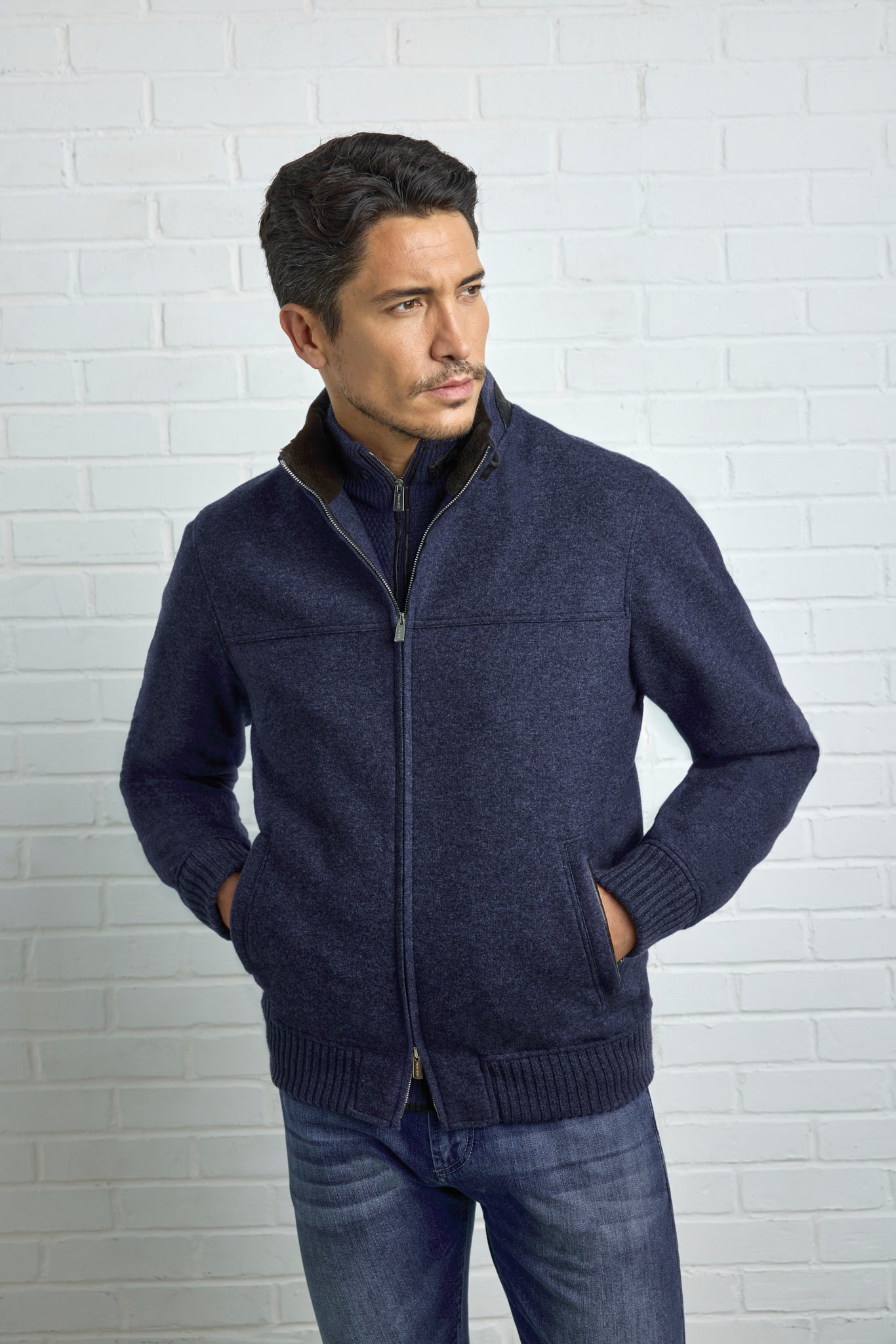 Blouson bomber CONFORT en Ultimum cashmere® felt, doublure en vison et détails en alligator ultra light