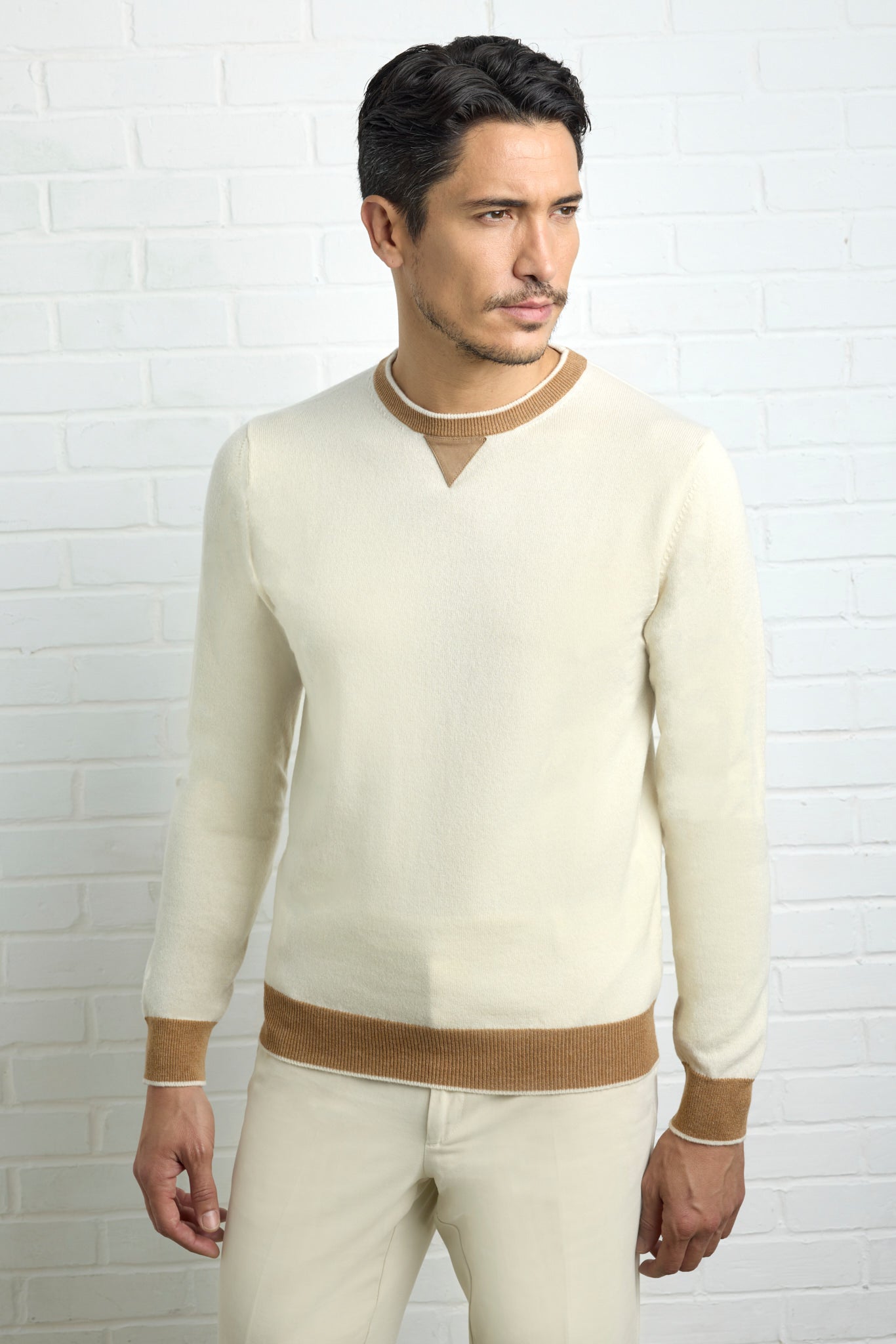 PARICOLLO Two-tone crewneck sweater in Ultimum cashmere® and ultra light suede inserts