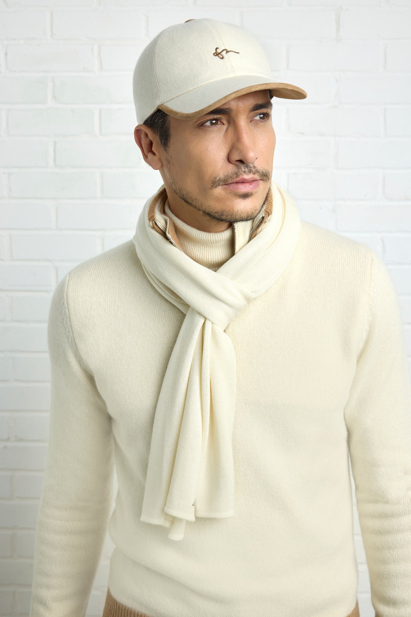 Écharpe unie RASATA en Ultimum cashmere® et soie ultra light