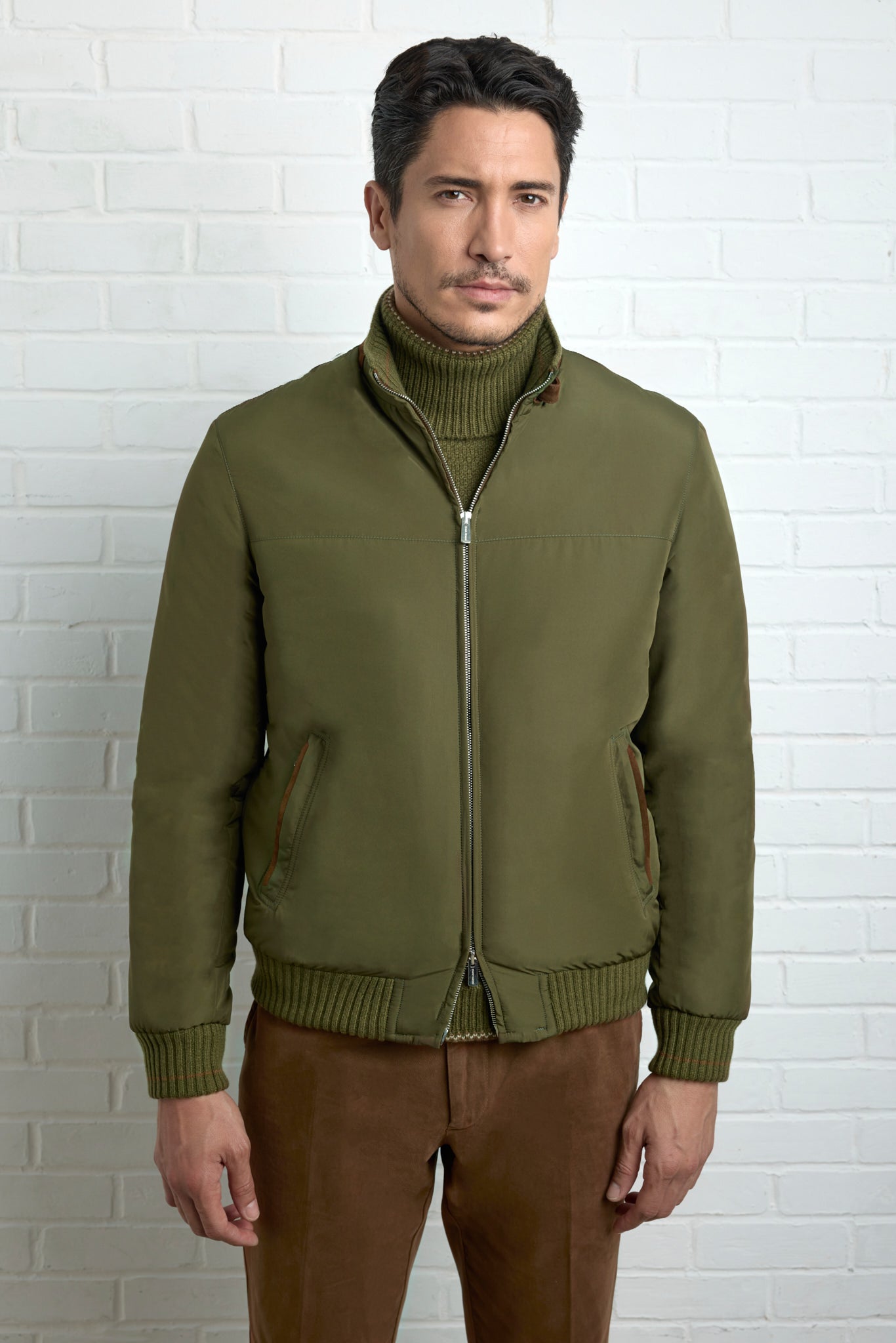 COMFORT Silk nylon bomber jacket with Ultimum cashmere® lining