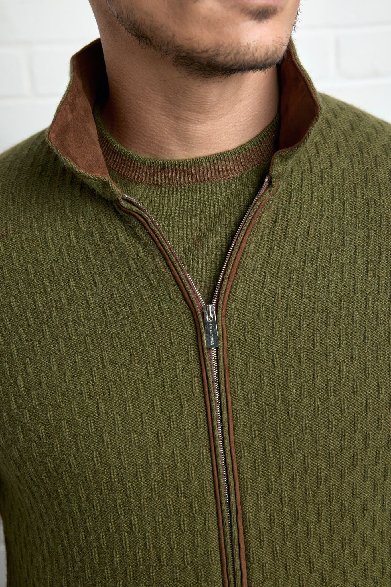 Cardigan IAN RAIN en Ultimum cashmere® et détails en suede ultra light