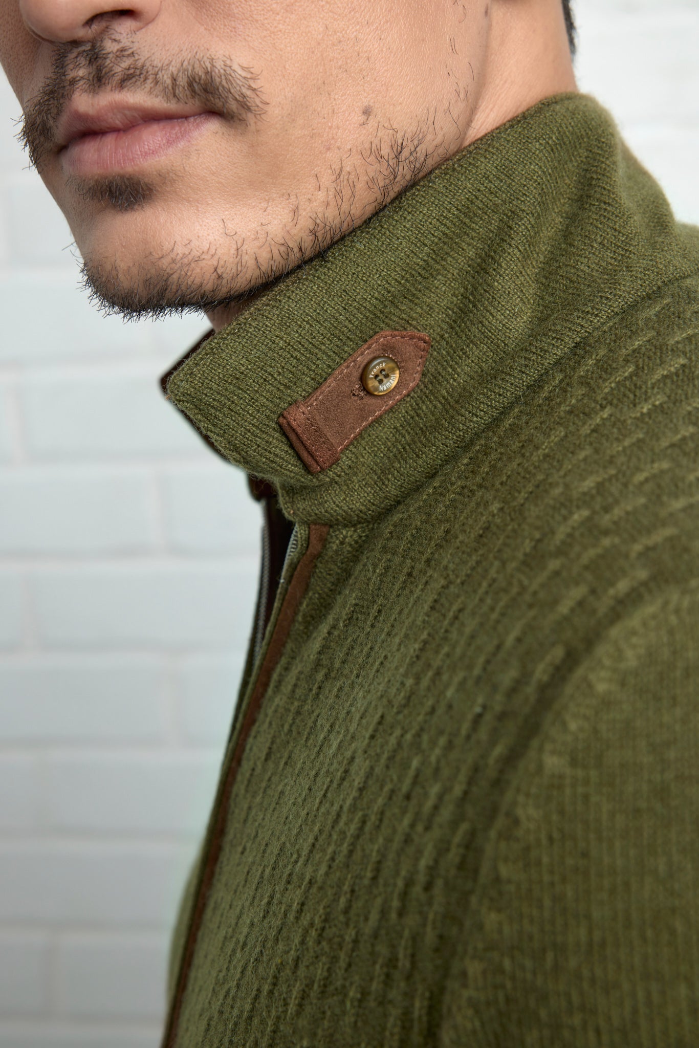 Cardigan IAN RAIN en Ultimum cashmere® et détails en suede ultra light