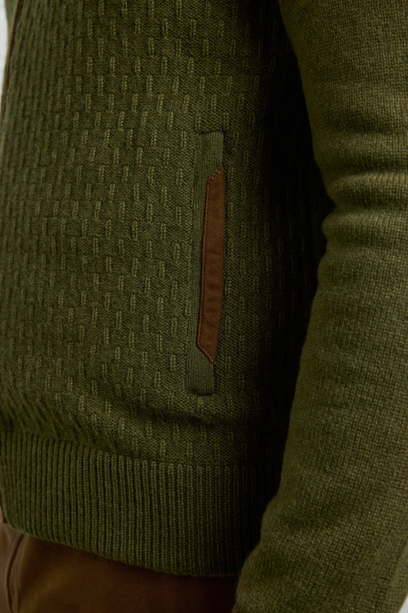 IAN RAIN Ultimum cashmere® cardigan and ultra light suede details