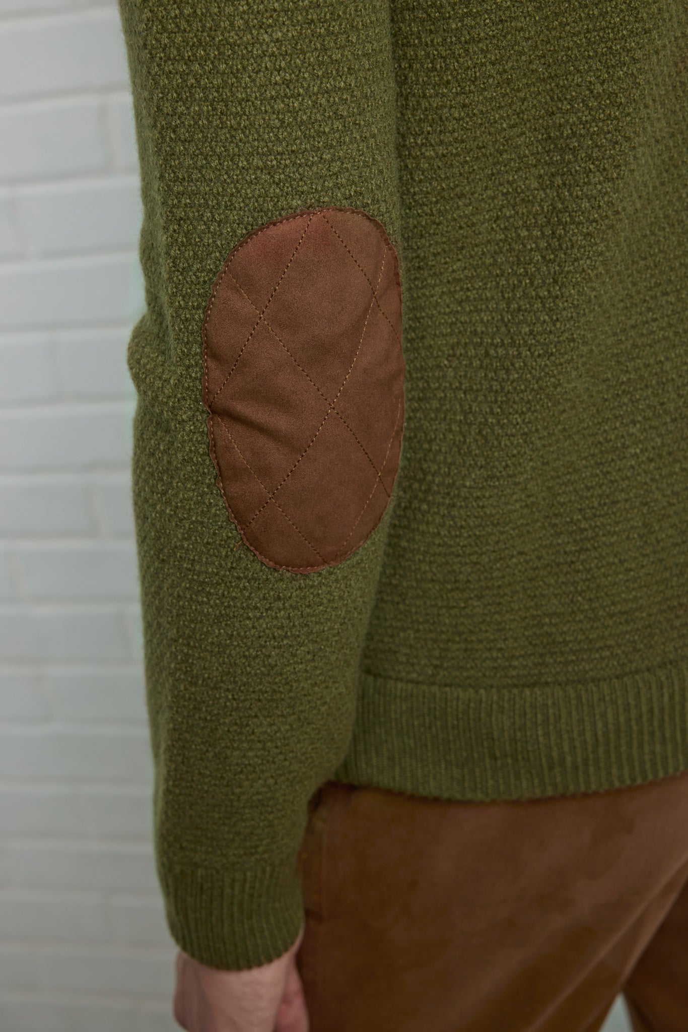 EVER Ultimum cashmere® caviar stitch sweater, double collar with elbow pads and details in suede ultra light